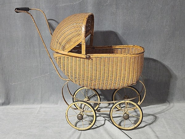 Antique Wicker Doll Carriage or Pram (1 of 10)