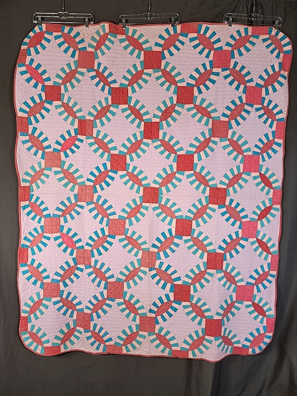 Vintage c1950 Double Wedding Ring Quilt (1 of 9)