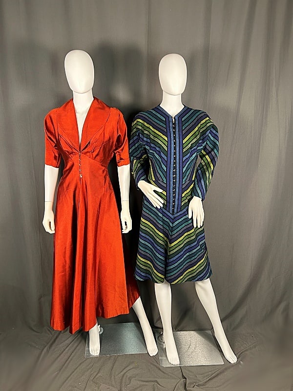 Pair of Vintage Ladies Dresses c1950 (1 of 16)