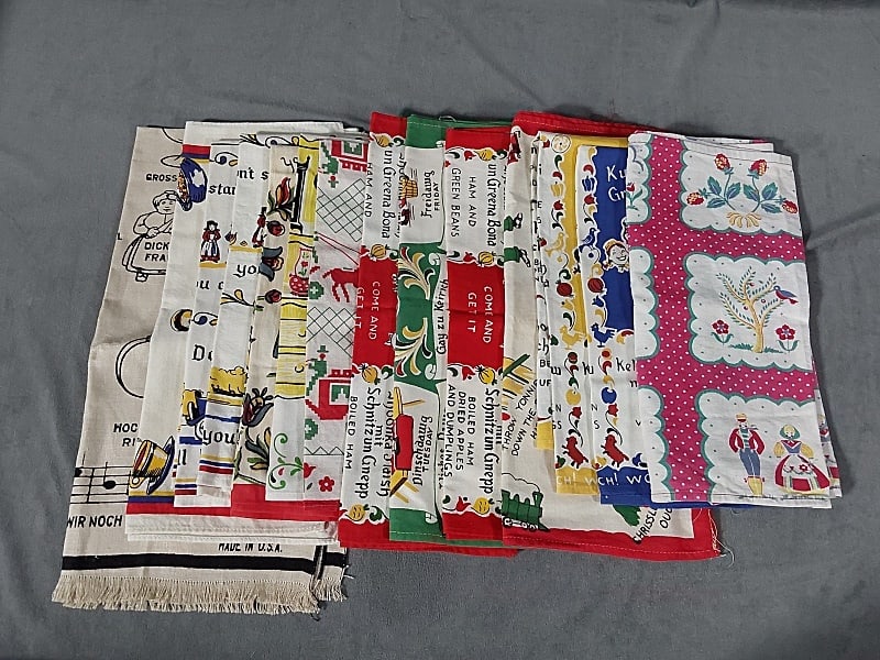 14 Vintage Printed Dish Towels - PA Dutch Group A (1 of 16)