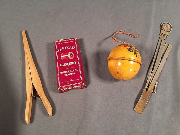 Group of Vintage Sewing and Fashion Tools (1 of 14)