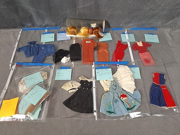Group of Vintage Barbie Clothing (1 of 17)