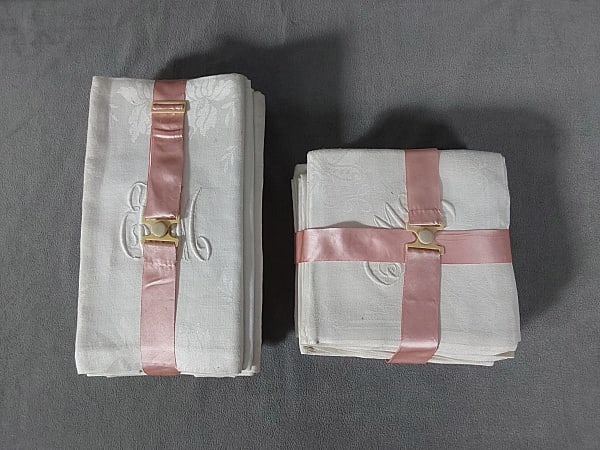 2 Sets of Antique White Damask Napkins (1 of 10)