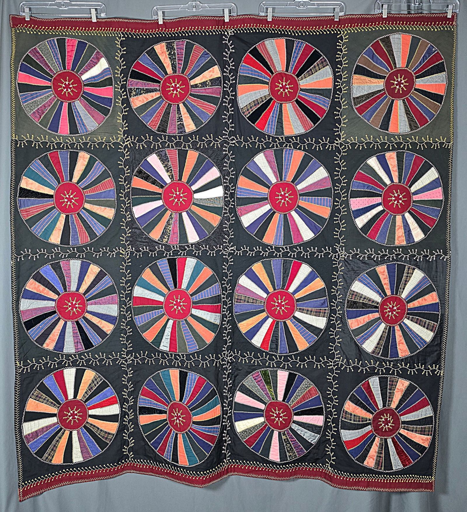 Antique c1900 Wheel of Fortune Quilt (1 of 9)