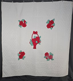 Vintage c1960 Basket Medallion Quilt