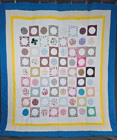 Modern Circle in a Square Quilt