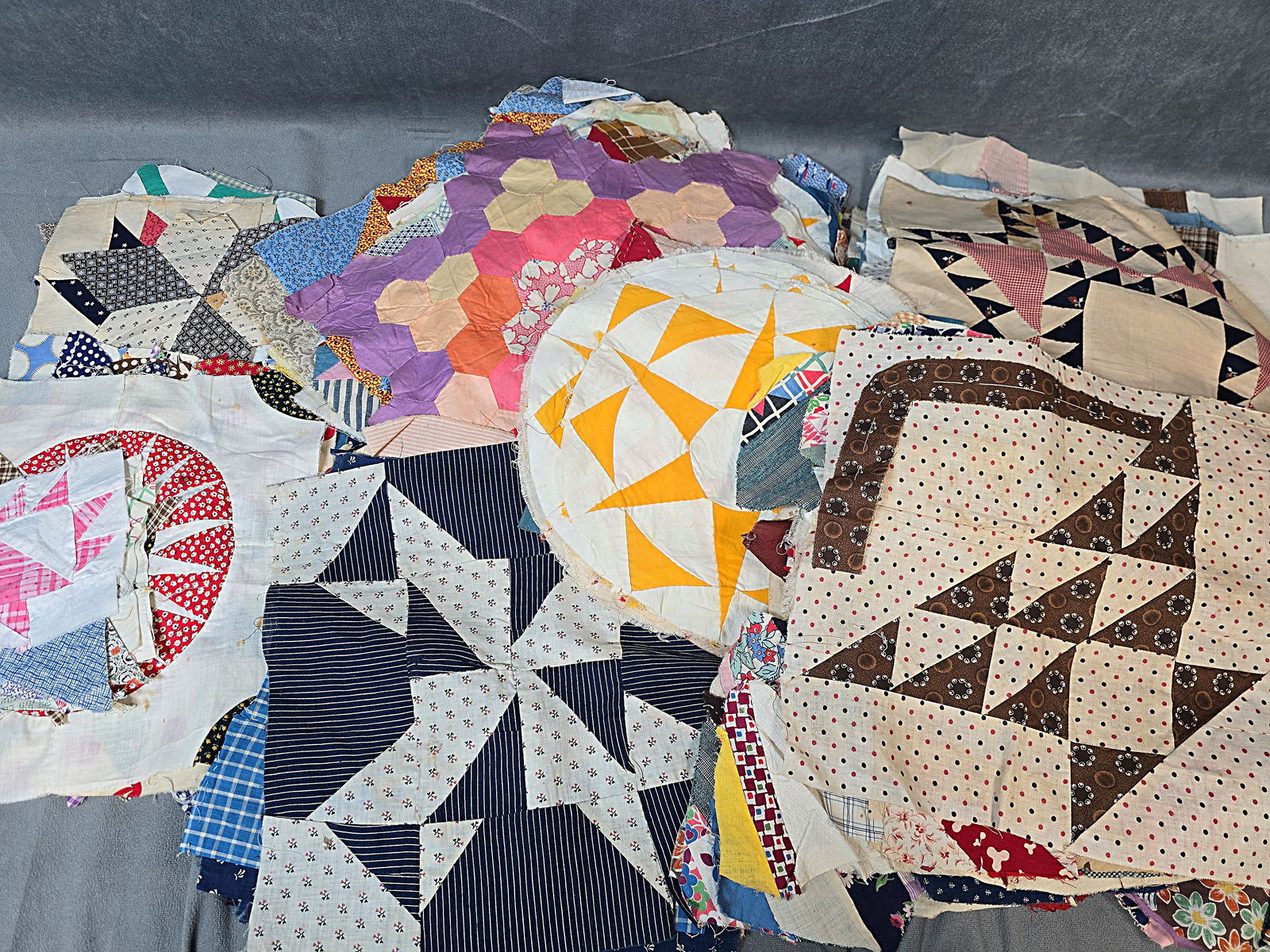 Over 200 Quilt Blocks 1880-1950 (1 of 13)