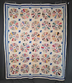 Vintage c1940 Dresden Plate Quilt