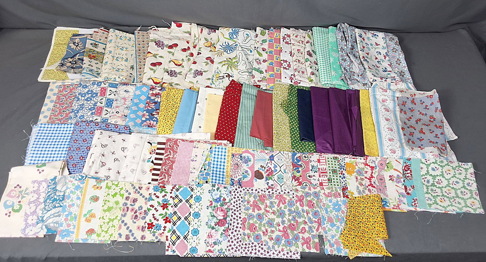 96 Pieces of Vintage Feedsack and Cotton Samples (1 of 15)
