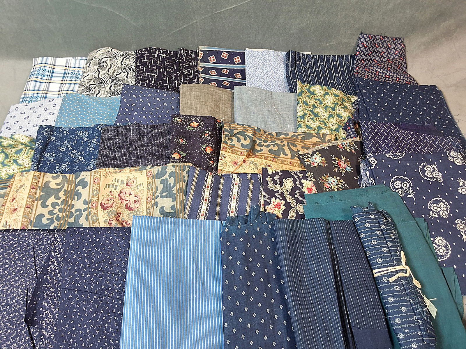 Antique 19th Century Blue Cotton Fabric - 5 Lbs (1 of 9)