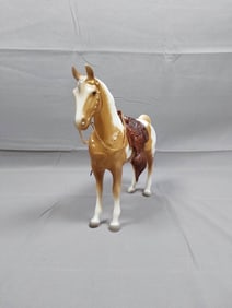 Breyer SR 1990 JAH Western Horse with Saddle #400057