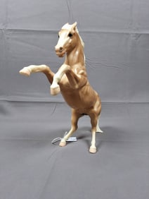 Breyer Glossy Palomino Fighting Stallion #33