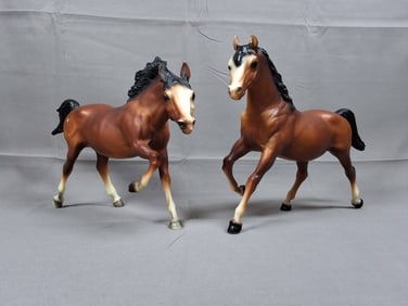 Breyer Bay Running Mare #124 and Stallion #129