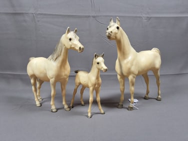 Breyer Proud Arabian Family Alabaster Set, Mare #8 Stallion #211 Foal #9