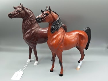2 Hartland 9 inch Arabian Stallions - Dark Brown & Bay