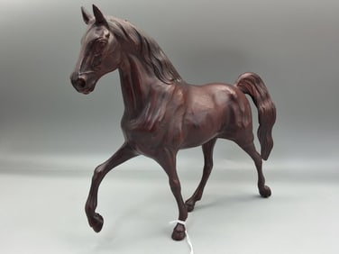 Hartland 9 inch Tennessee Walking Horse Stallion - Walnut Woodcut