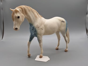 Breyer #869 Lakota Pony Horse Figurine