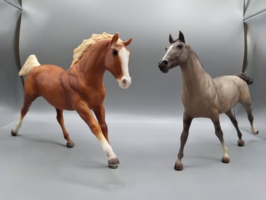 Breyer #833 Dream Weaver Sorrel & #881 Wild American Horse Figures