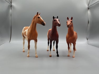 2 Breyer Classics - Cheyenne & Pepe & Family Appaloosa Foal