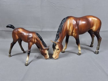 Breyer #141 Grazing Mare and #151 Grazing Foal Bay Chalky Figurines
