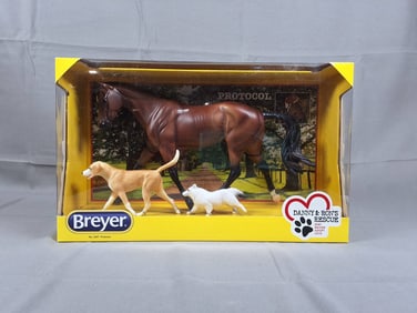 Breyer #1807 Protocol 2019 - Bay Black Points Star Hind Socks