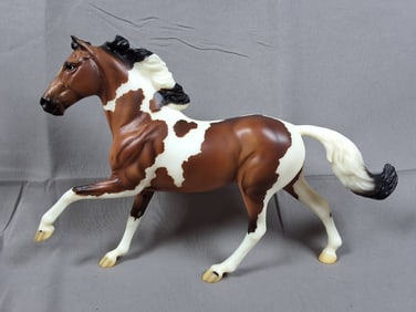 Breyer #711145 Stoneleigh Surprise Breyerfest SR 2012 - Matte Pinto
