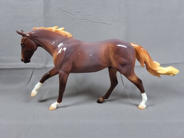 Breyer #711475 Seven Arts Surprise Breyerfest SR 2021 - Glossy Liver Chestnut
