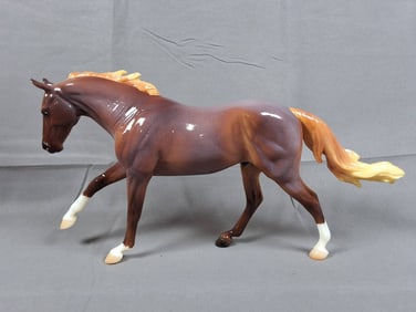 Breyer #711475 Seven Arts Surprise Breyerfest SR 2021 - Glossy Liver Chestnut