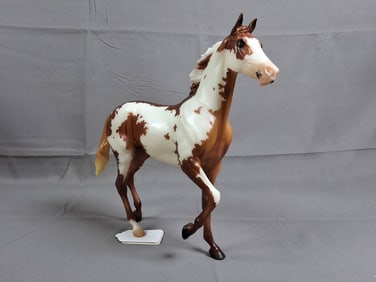 Breyer #711220 Quelle Surprise! 2015 - Matte Chestnut Overo