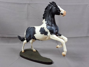 Breyer #711242 Bozeman 2016 - Grey Overo