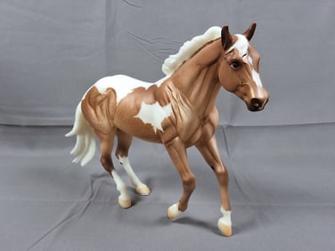 Breyer #712147 Tallulah 2015 - Palomino Pinto