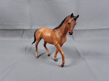 Breyer #410601 Citation 1988 - Reddish Bay