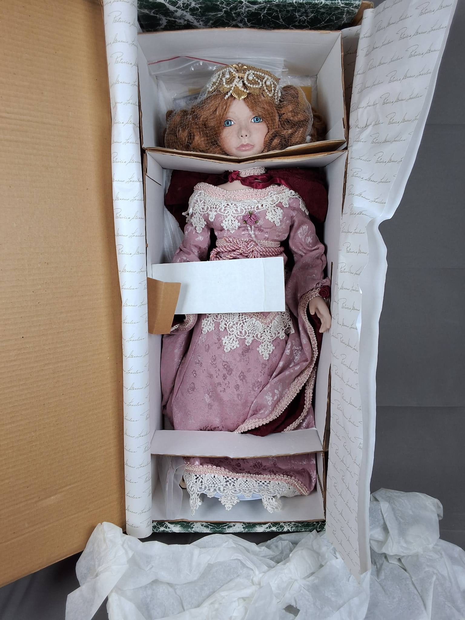 タイラーウェントワース1/4ドールCover Girl Brunette