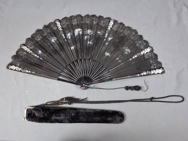 Large 19th Century Black Silk and Lace Fan -Black