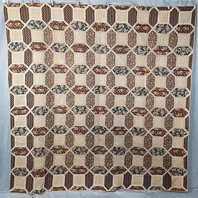 Antique Garden Maze Quilt