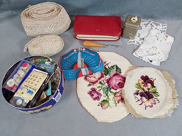 Group of 9 Vintage Sewing Notions