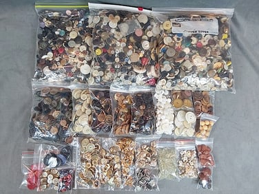 16.5 lbs Assorted Vintage Buttons