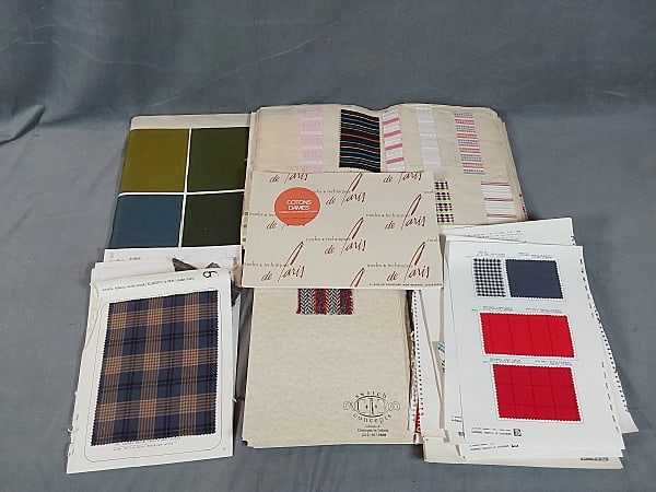 Vintage c1960s French Italian Textile Book Loose Pages: Vintage c1960s French Italian Textile Book Loose Pages. Includes 1 complete 1984 salesman textile swatch book from Paris containing 28 cotton swatches in a variety of colors and patterns, mostly plaid