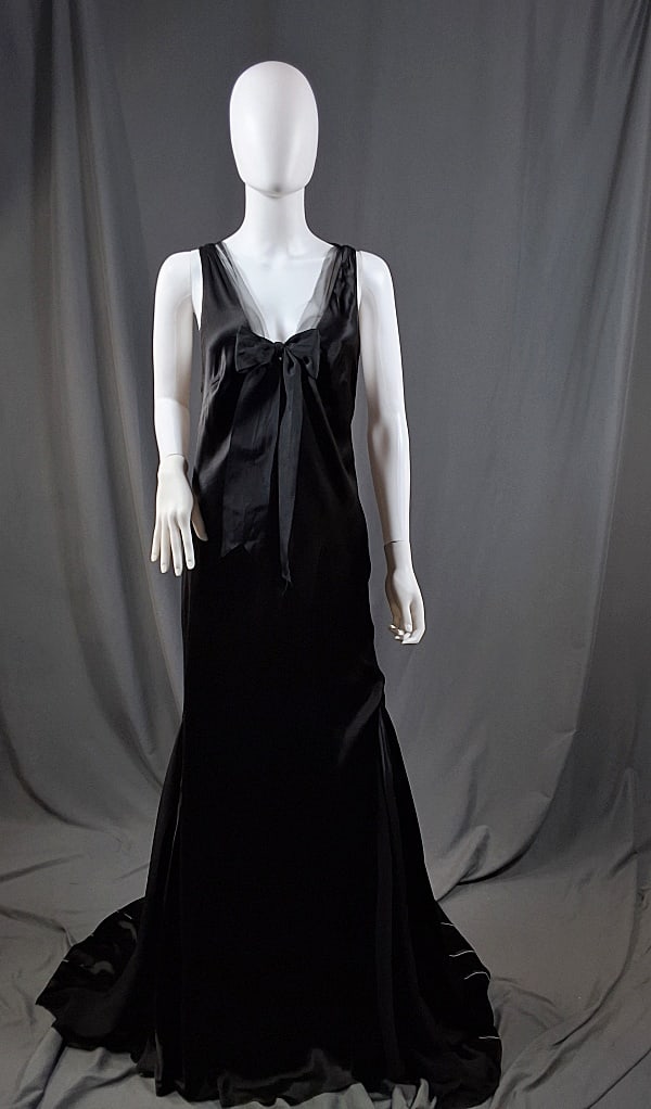 2000s Black Vera Wang Gown (1 of 10)