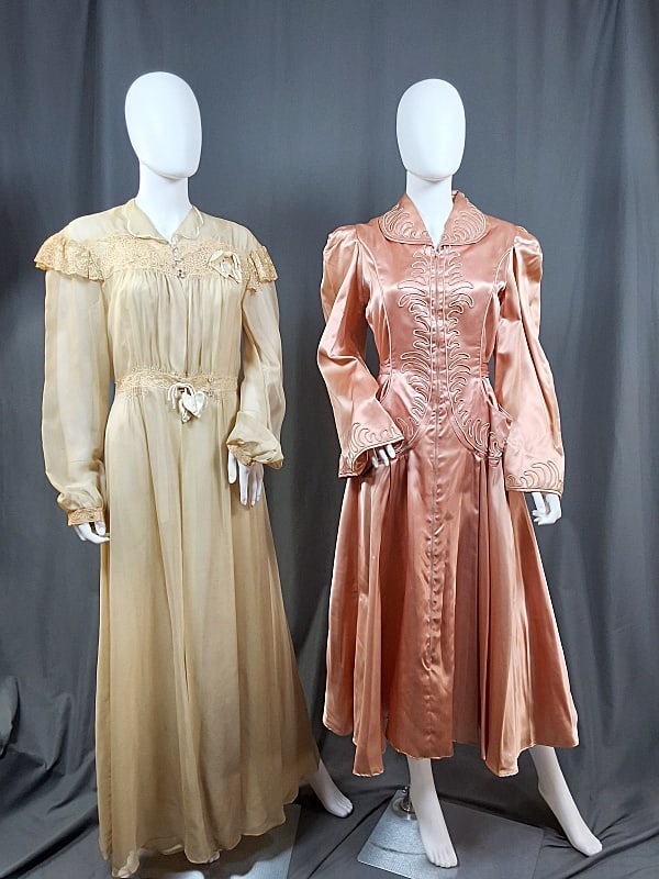 Vintage 1940s Dressing Gown and Negligee Set: Vintage 1940s Dressing Gown and Negligee Set. The lot includes a vintage 1940s dressing gown and negligee set. Featuring a pink acetate satin dressing gown by Rainbow Shops featuring puffed belle slee