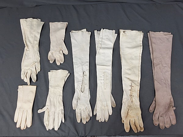 8 Pairs Vintage Leather Gloves (1 of 17)