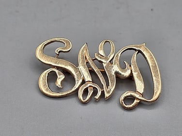 Vintage 14K SND Initial Brooch