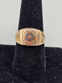 Vintage 10K Knights Templar Masonic Ring