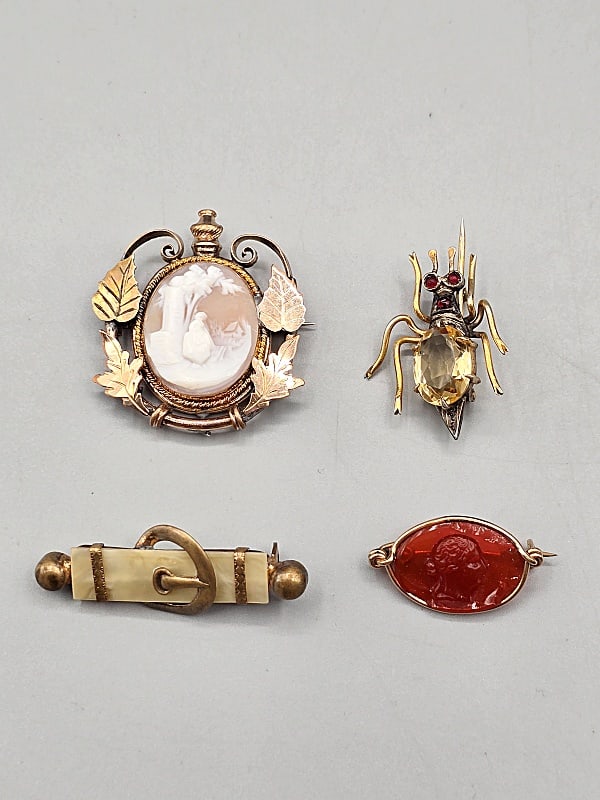 4 Antique Gold Filled and Gold Tone Brooches (1 of 10)