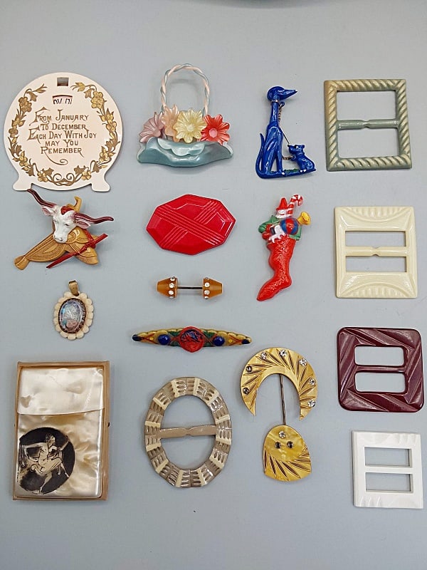 Deco and Mid Century Plastic Jewelry and More (1 of 18)