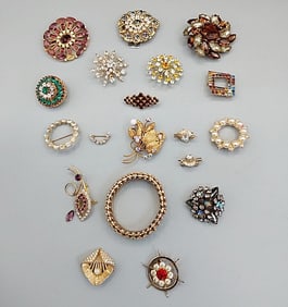 Mixed Vintage Gold Tone Rhinestone Jewelry