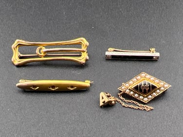 4 Gold Pins