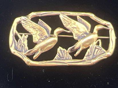 Richard E Bishop 14K Duck Brooch: Richard E. Bishop design duck brooch marked 14K and signed (partially legibly) Bishop. Measures 2.25&rdquo; long x 1.25&rdquo; high. Weight 10.75 grams.If you have any doubt, please ask questions! We