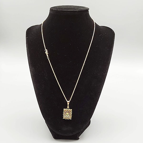 14K Chain and Pendant (1 of 5)