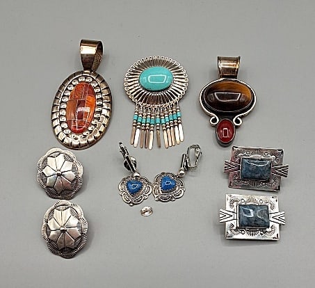 6 Pieces of Southwestern Jewelry (1 of 6)